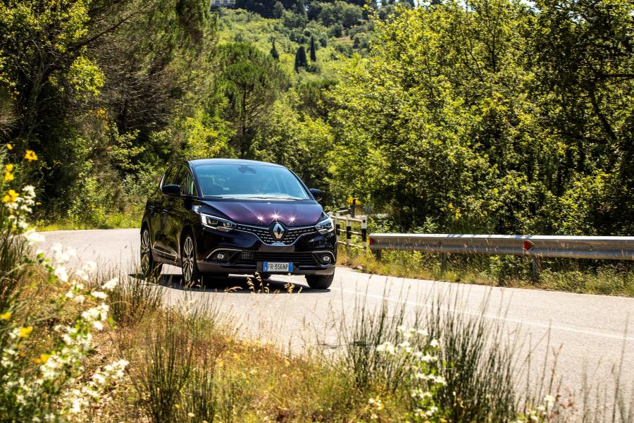  Renault Scenic Initiale Paris (J9) 2017 года  (WW) (фото 28 из 30)